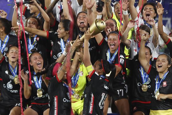 Santa Fe le ganó a América y es tricampeón de la Liga Femenina