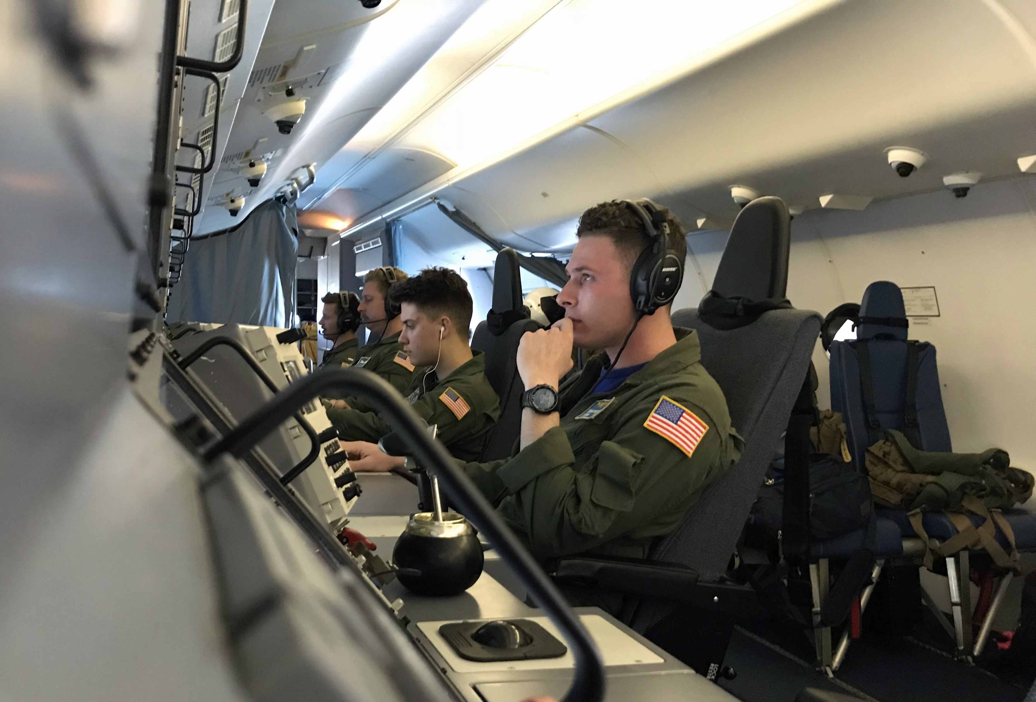 Argentina investiga «contacto» a 477 metros de profundidad en busca de submarino
