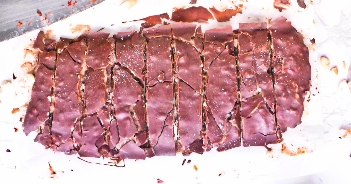 Receta sin horno: cómo hacer barras energéticas de dátiles y chocolate en casa