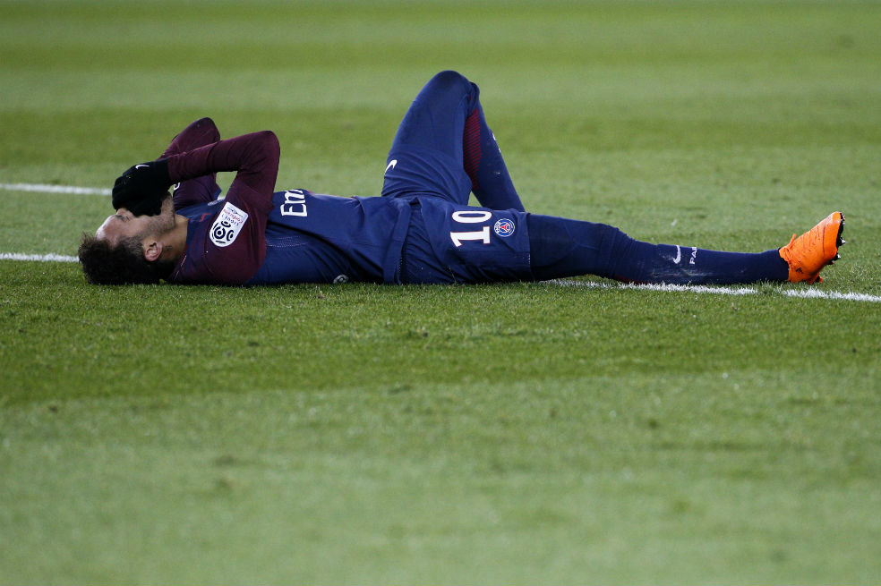 Lesión de Neymar deja en vilo al PSG a una semana del Real Madrid