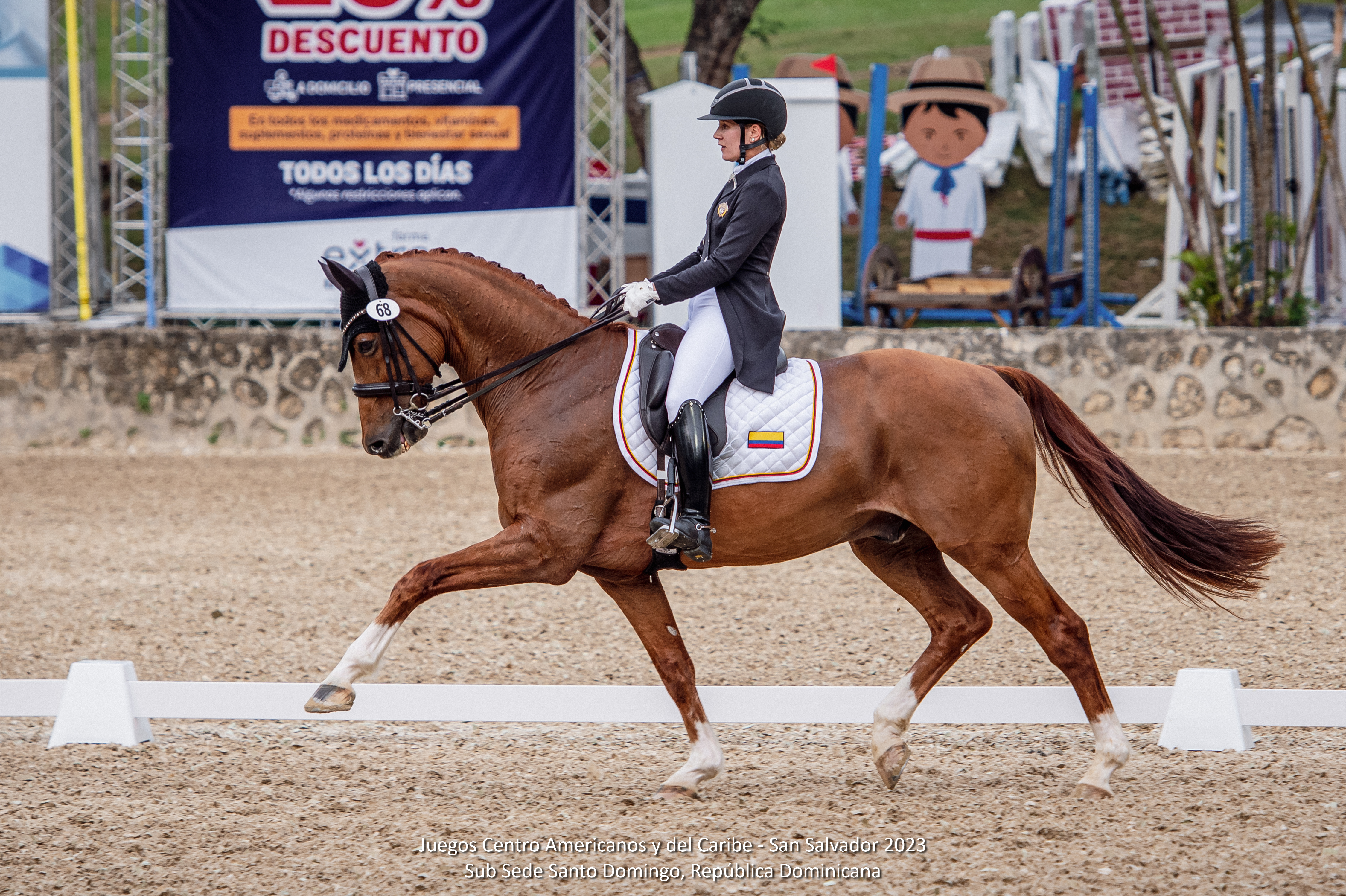 Mariana Atehortúa y Justify compitiendo en los Juegos Bolivarianos Ayacucho-Lima 2025.