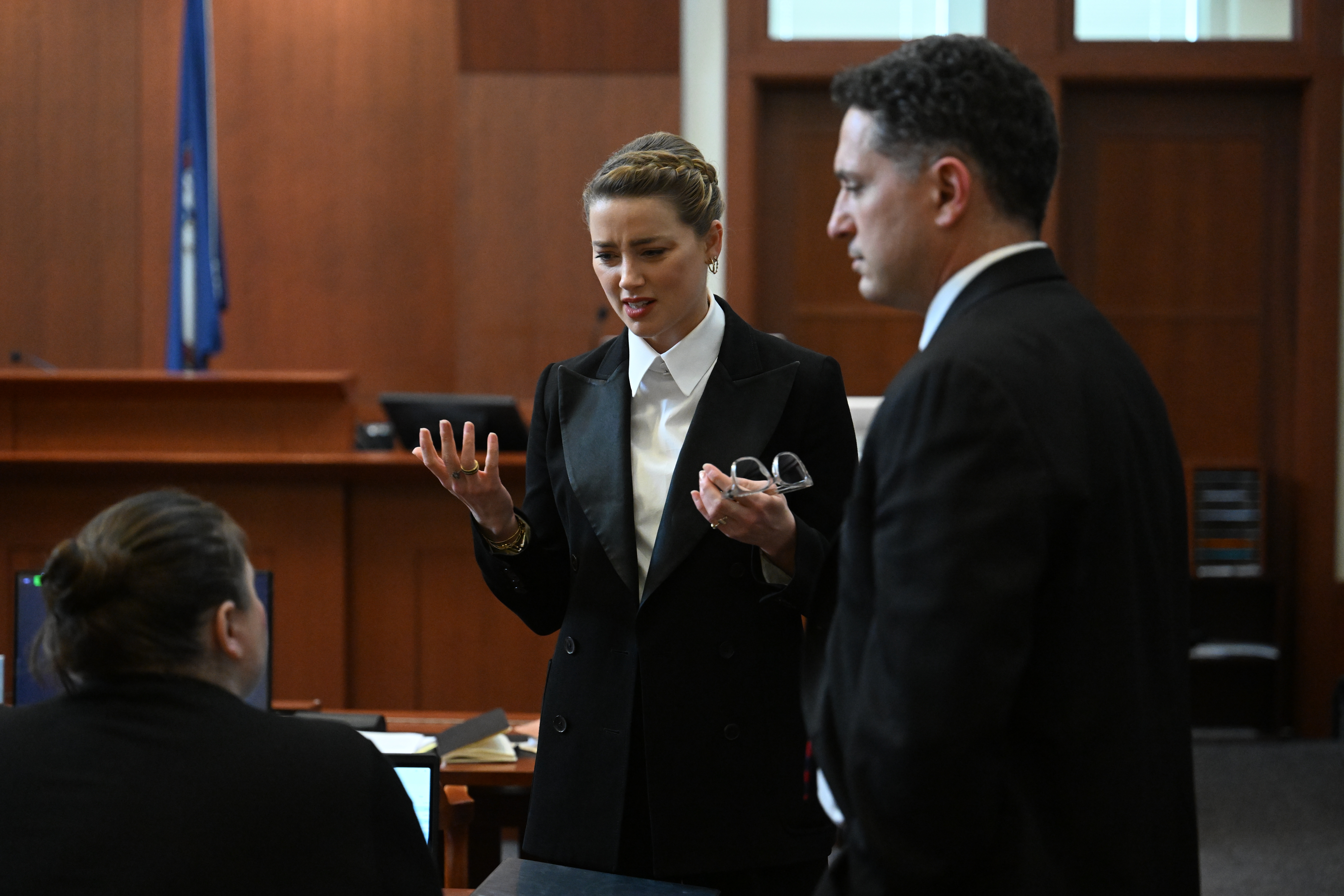 Moción de Amber Heard para desestimar demanda de Johnny Depp fue rechazada