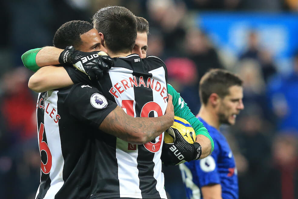 Chelsea pierde ante el Newcastle en el último balón del partido