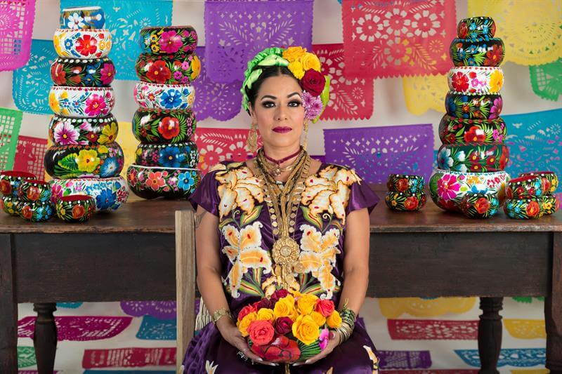 Lila Downs fusiona ritmos folclóricos con sonidos electrónicos para cantarle al chile