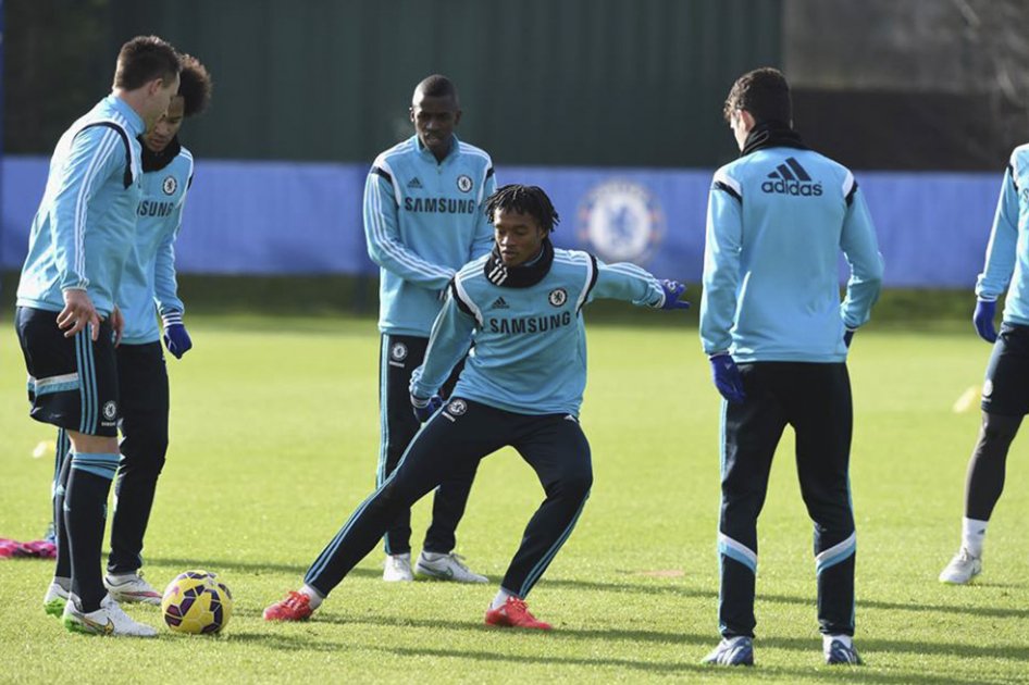 Juan Guillermo Cuadrado podría debutar contra el Aston Villa