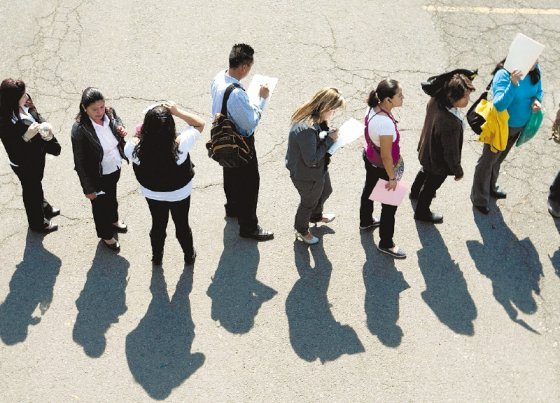 Distrito presenta ruta de empleo para población venezolana en Bogotá