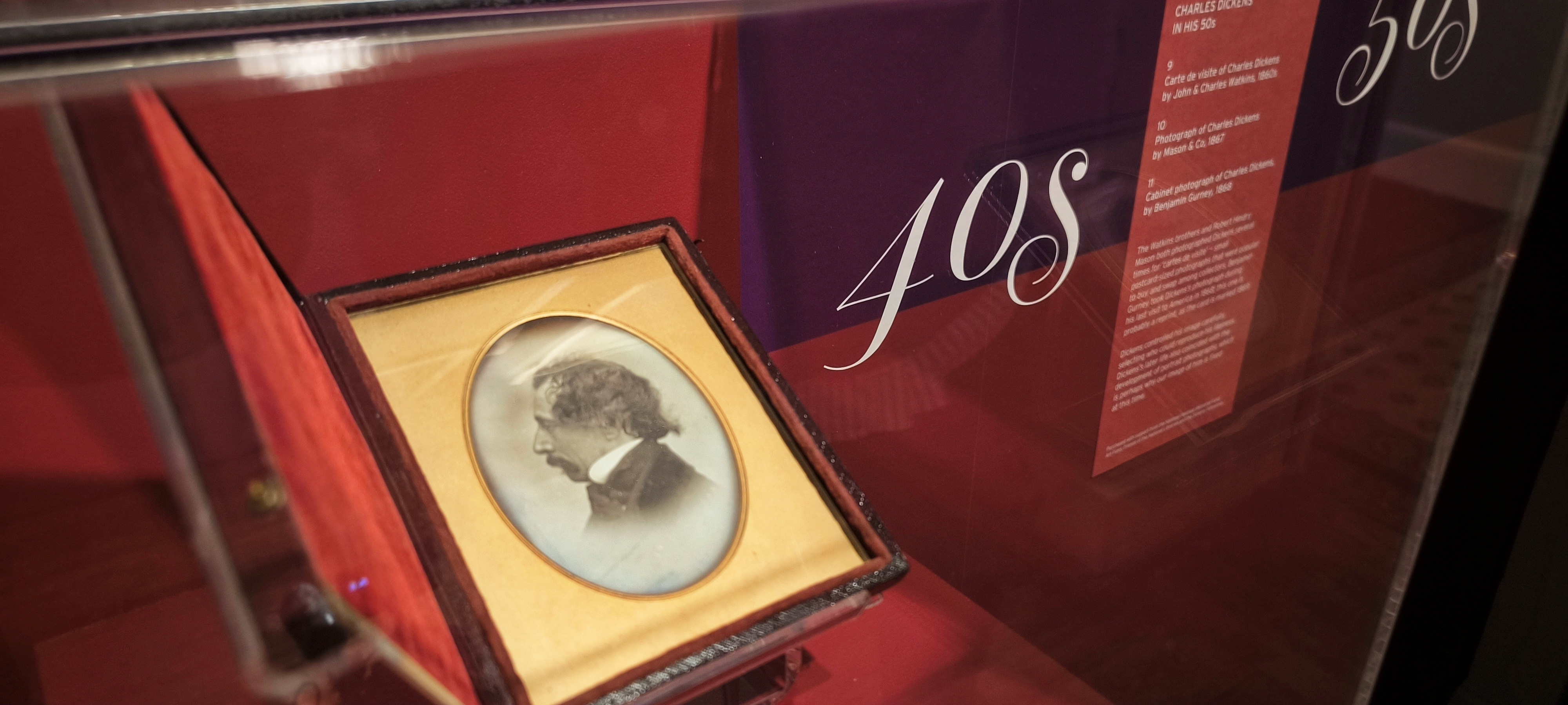 La casa de Dickens exhibe manuscritos y piezas inéditas en su centenario como museo