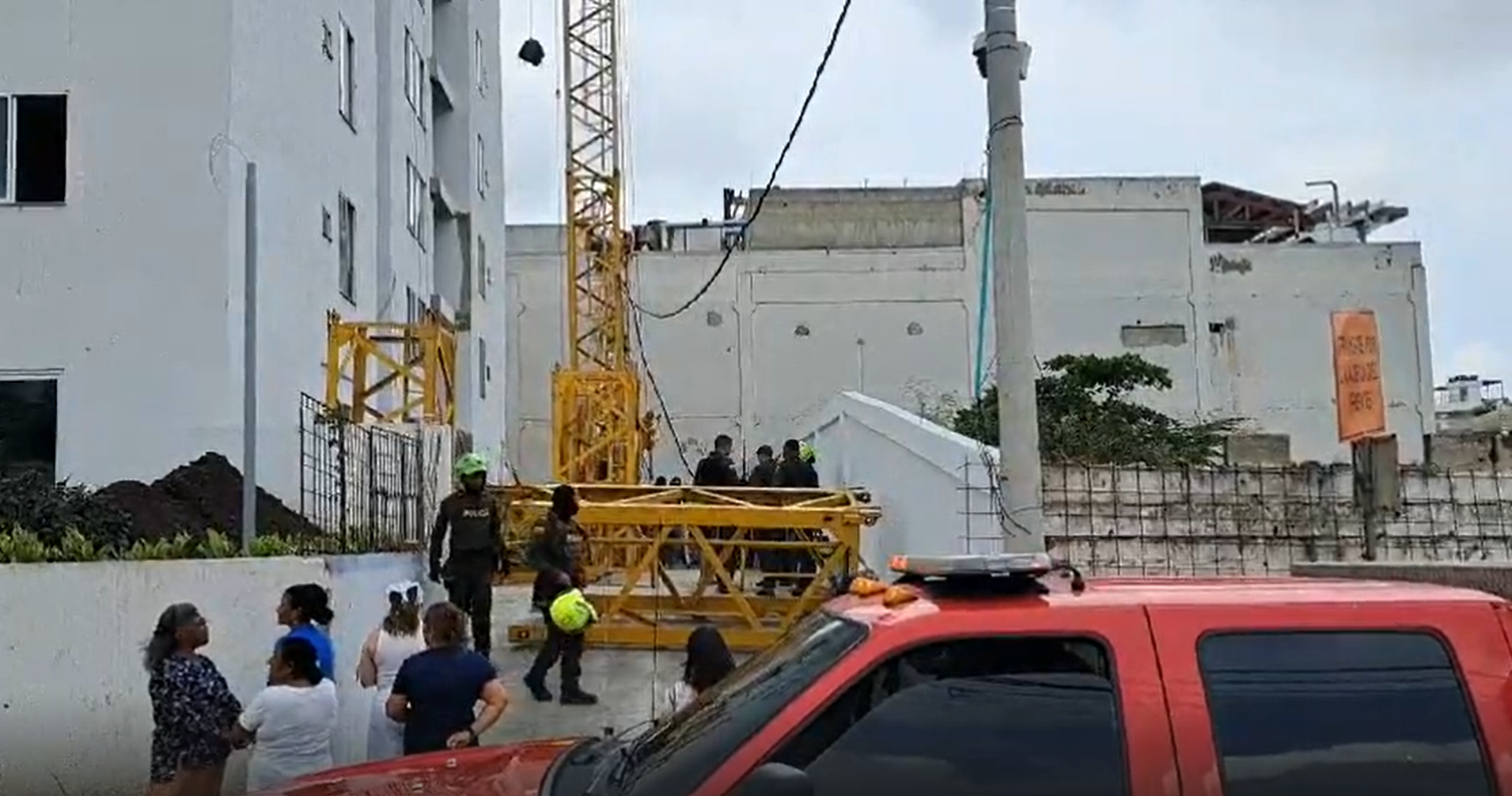 Falleció obrero herido en colapso de grúa en obra de construcción en Cartagena