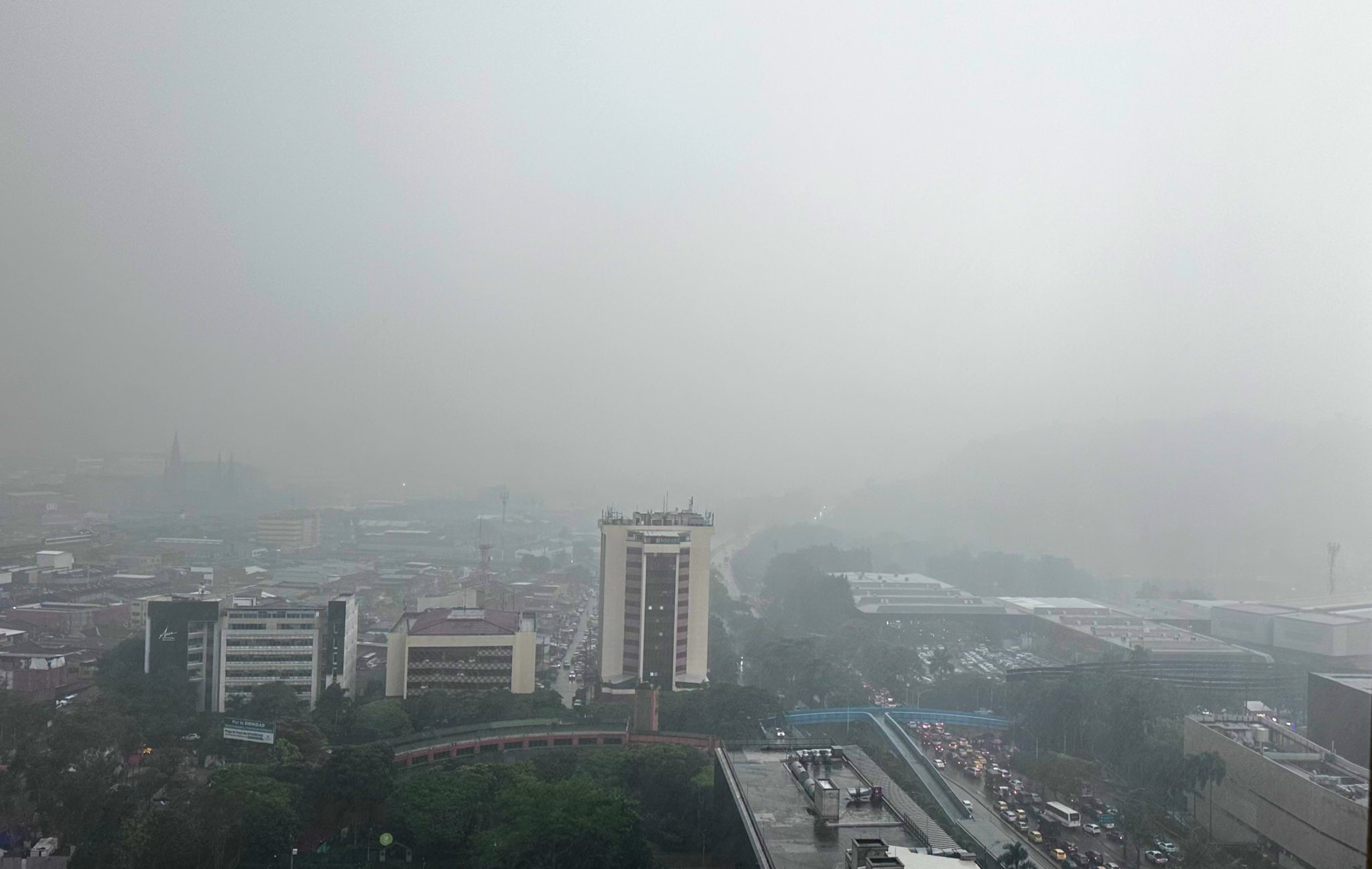 Un nuevo frente frío se acerca hacia el Caribe, ¿causará más lluvias en Colombia?