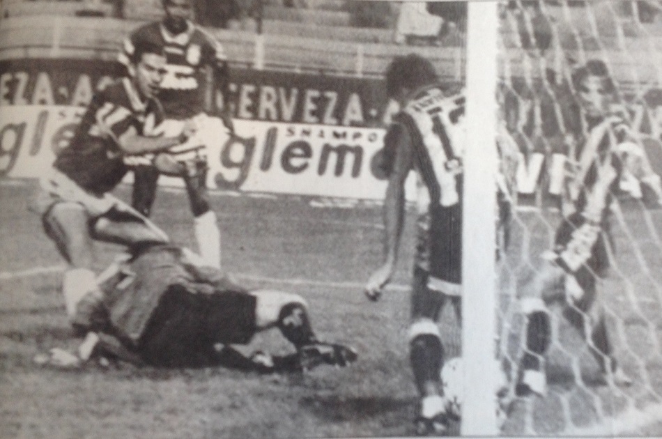 Víctor Hugo Aristizábal marcó doblete en la victoria de Nacional 3-1.