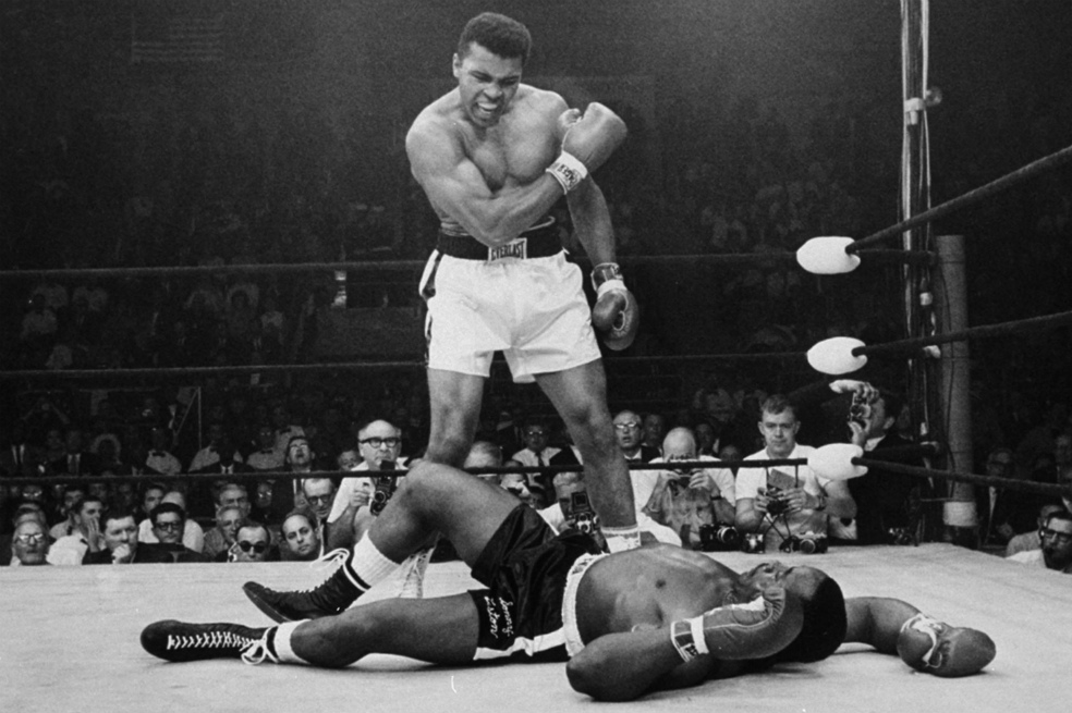 Muhammad Ali murió hace diez años: así era en el ring el boxeador que fue el “rey del mundo”