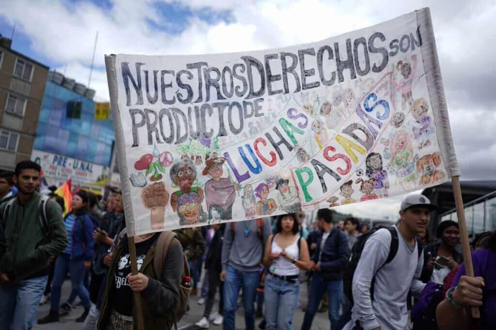 Las preguntas que deja el proyecto que busca cárcel por vandalismo en protestas