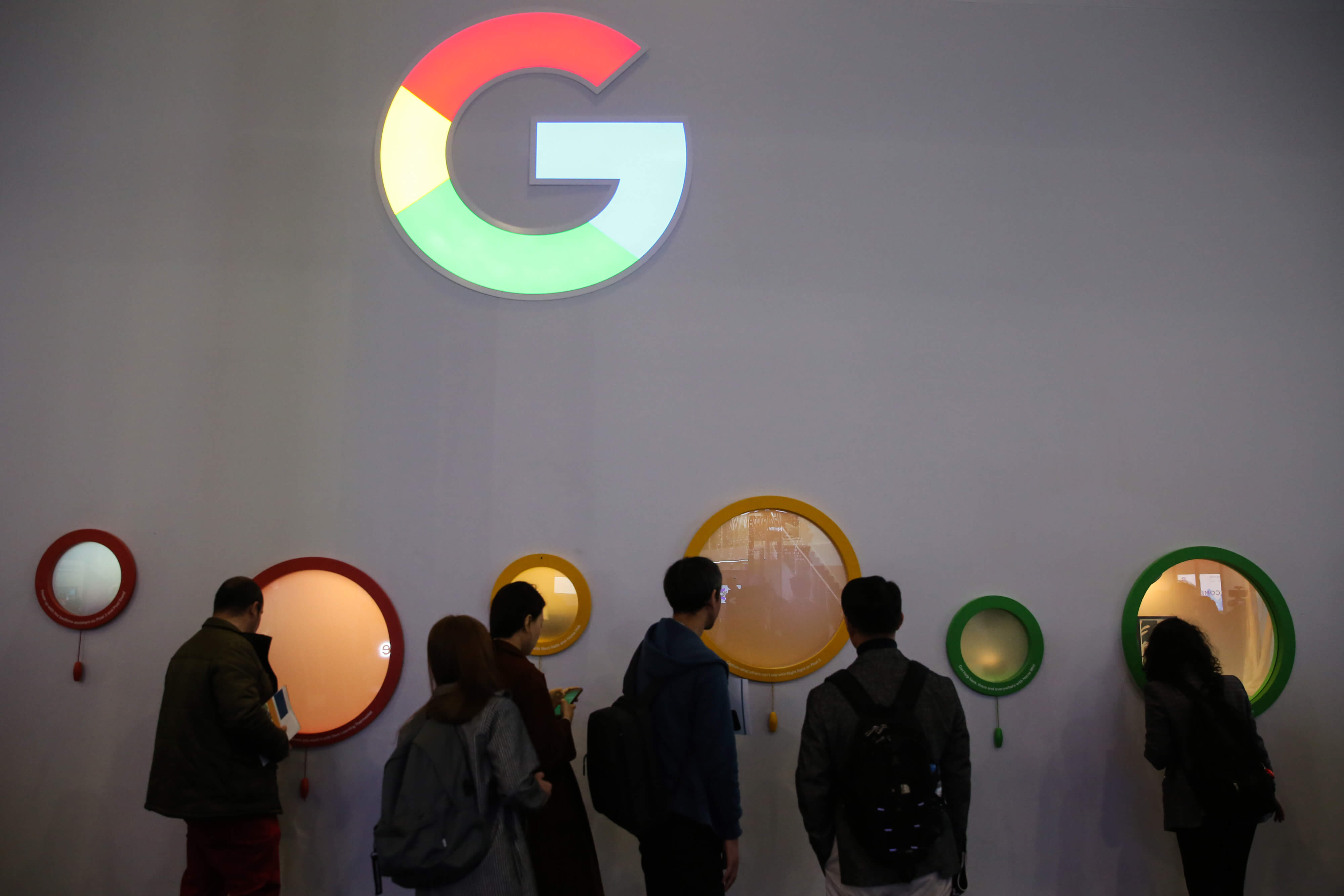Investigación interna halla discriminación salarial contra hombres en Google