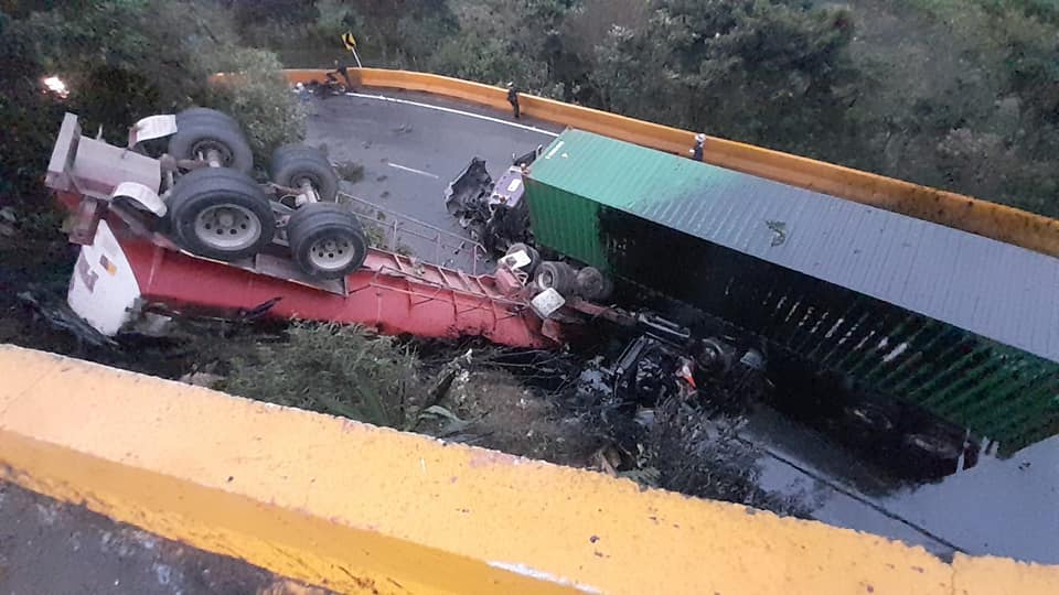 Cerca de 10 mil galones de gasolina se derramaron en el Túnel de la Línea, Quindío