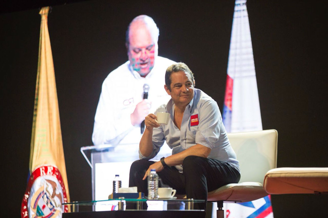 Vargas Lleras dice que como presidente no reanudaría diálogos de paz con ELN