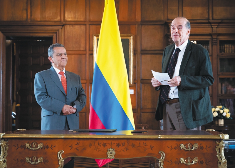 Las razones de la imputación contra exsecretario de la Cancillería por caso de pasaportes