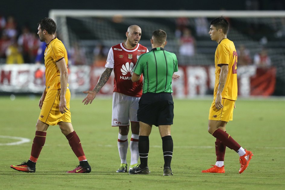 Sevilla venció 2-1 a Santa Fe en partido amistoso