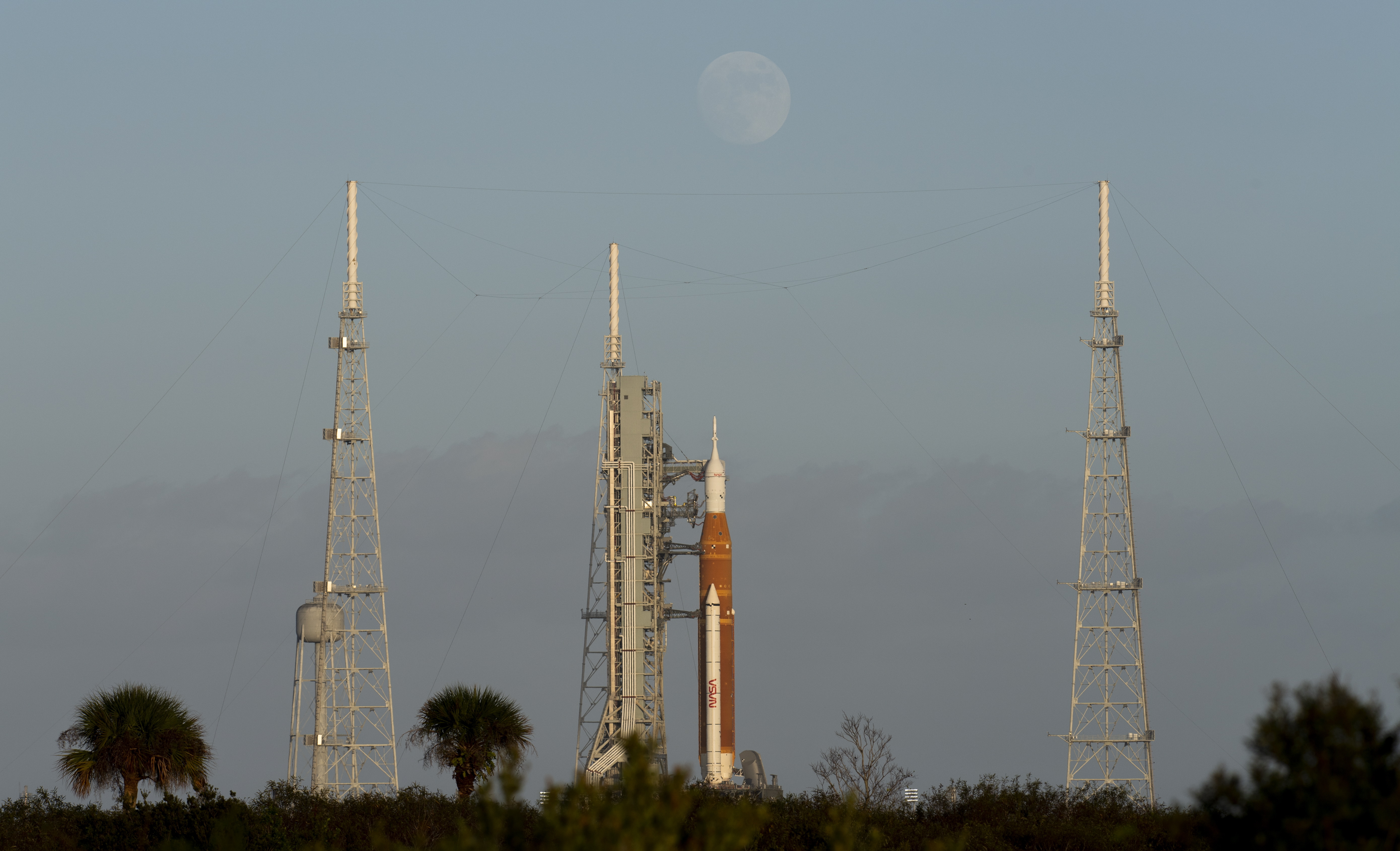 NASA vuelve a reprogramar lanzamiento de su cohete a la Luna