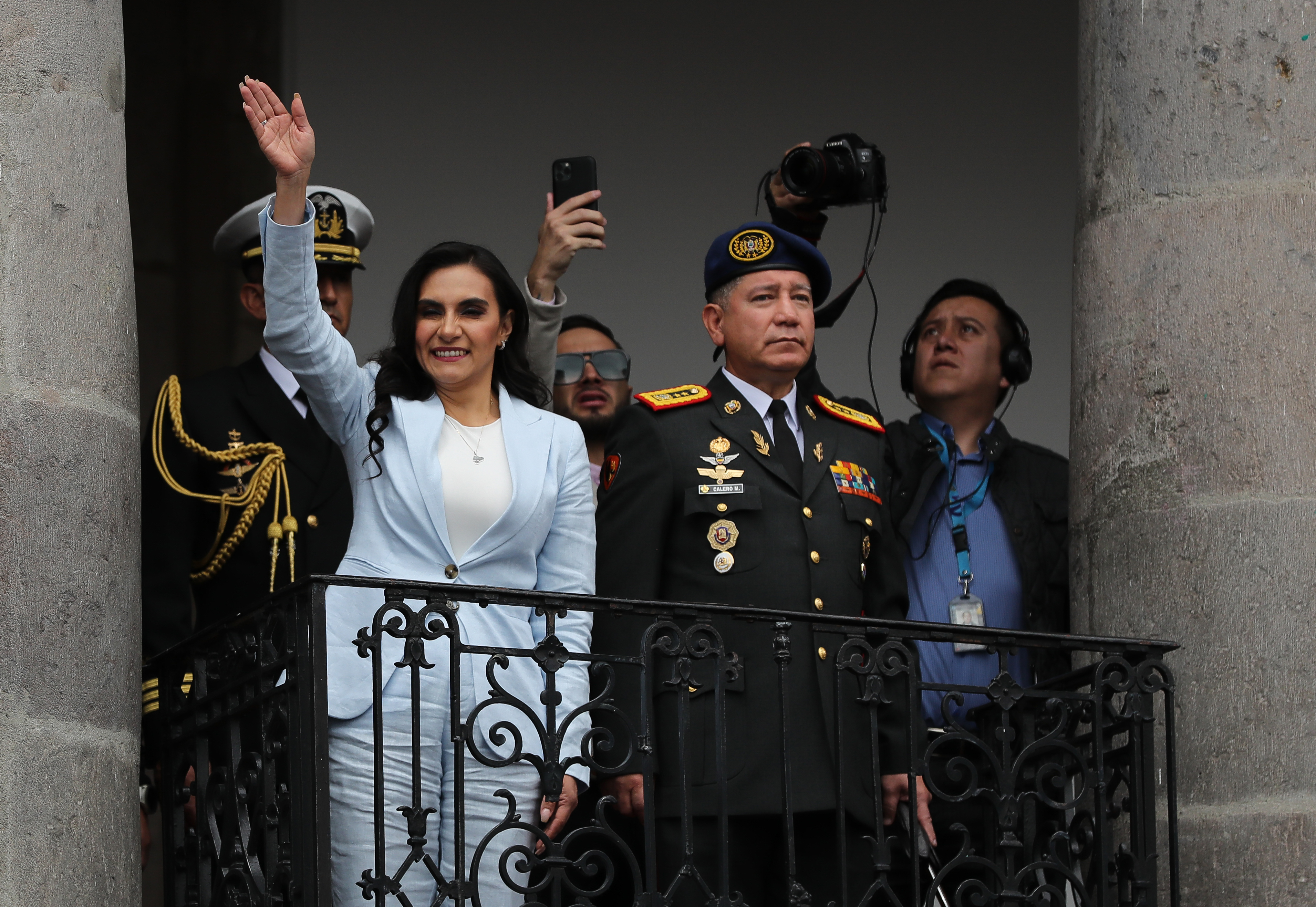 Vicepresidenta de Ecuador acusa a Noboa de hostigamiento y reitera que no dimitirá