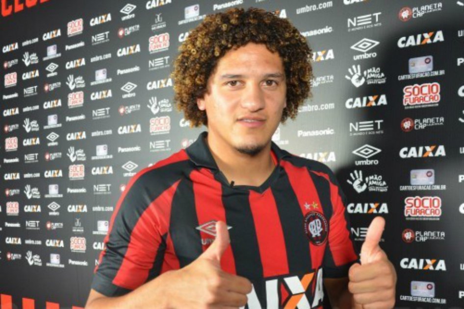 El delantero fue el segundo goleador de la Libertadores en el 2014. / @atleticopr