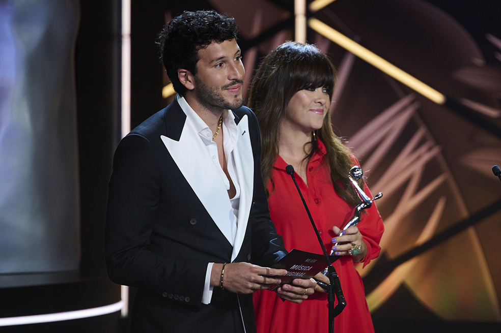 Sebastián Yatra y Carolina Gaitán en los Premios Latino 2023