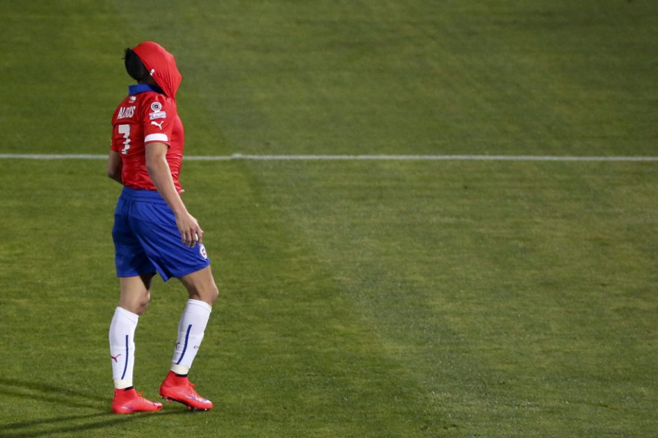 Chile empató con México y aplazó su clasificación