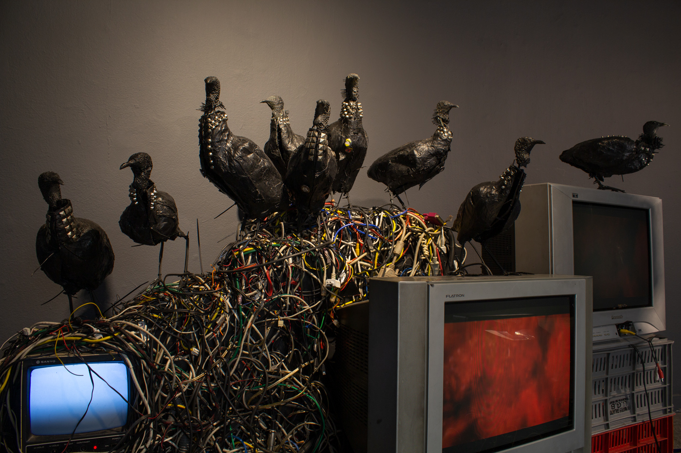 "Perecedero", Miguel Kuan, 2018. Vista de la exposición Ciber Era, Museo de Arte Contemporáneo, MAC.