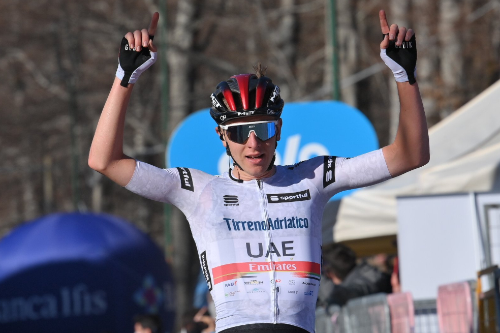 El esloveno Tadej Pogacar ganó la cuarta etapa y asumió el liderato de la Tirreno Adriático.