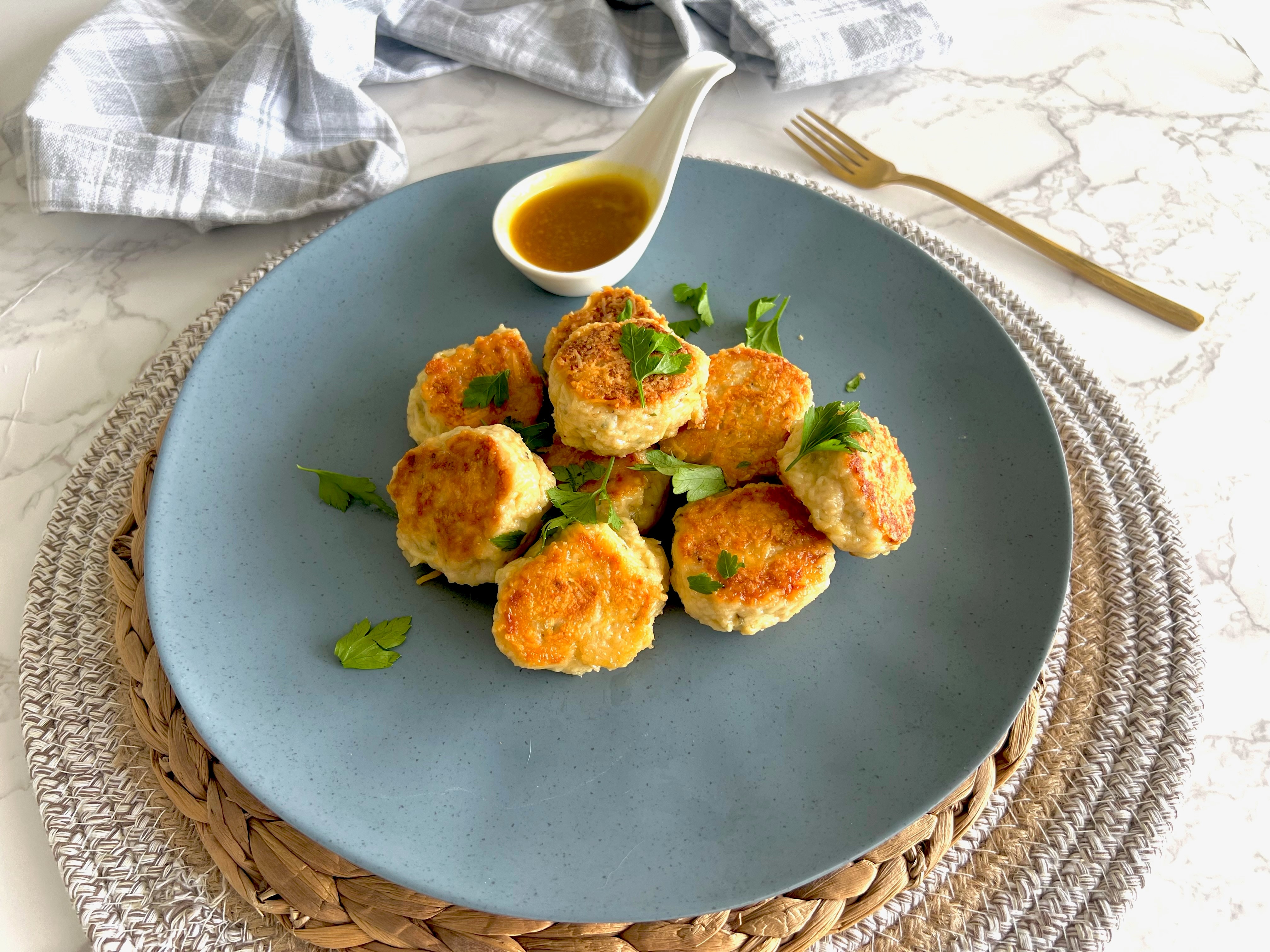Domingo de albóndigas de pollo y queso parmesano