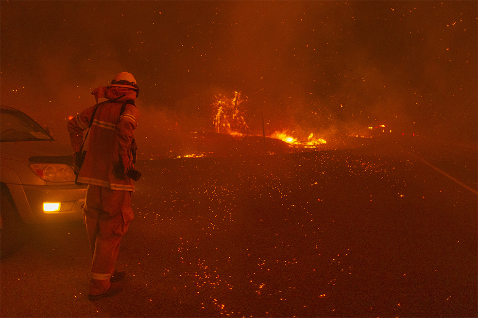Incendios forestales de California alcanzan récord de 800.000 hectáreas quemadas