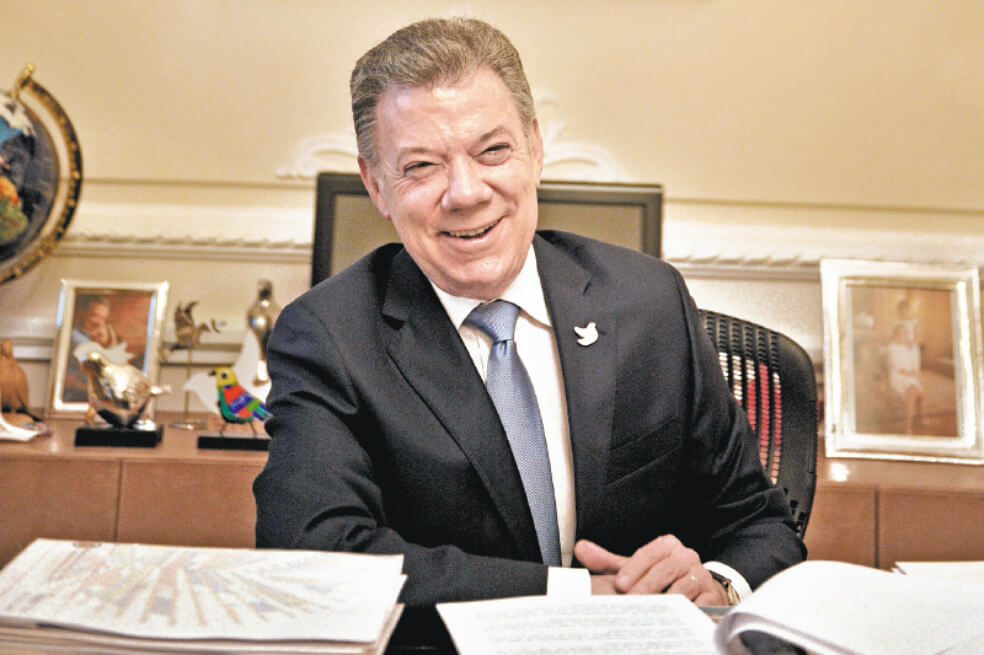 Expresidente Santos recibió premio internacional de paz en festival de cine en Marruecos