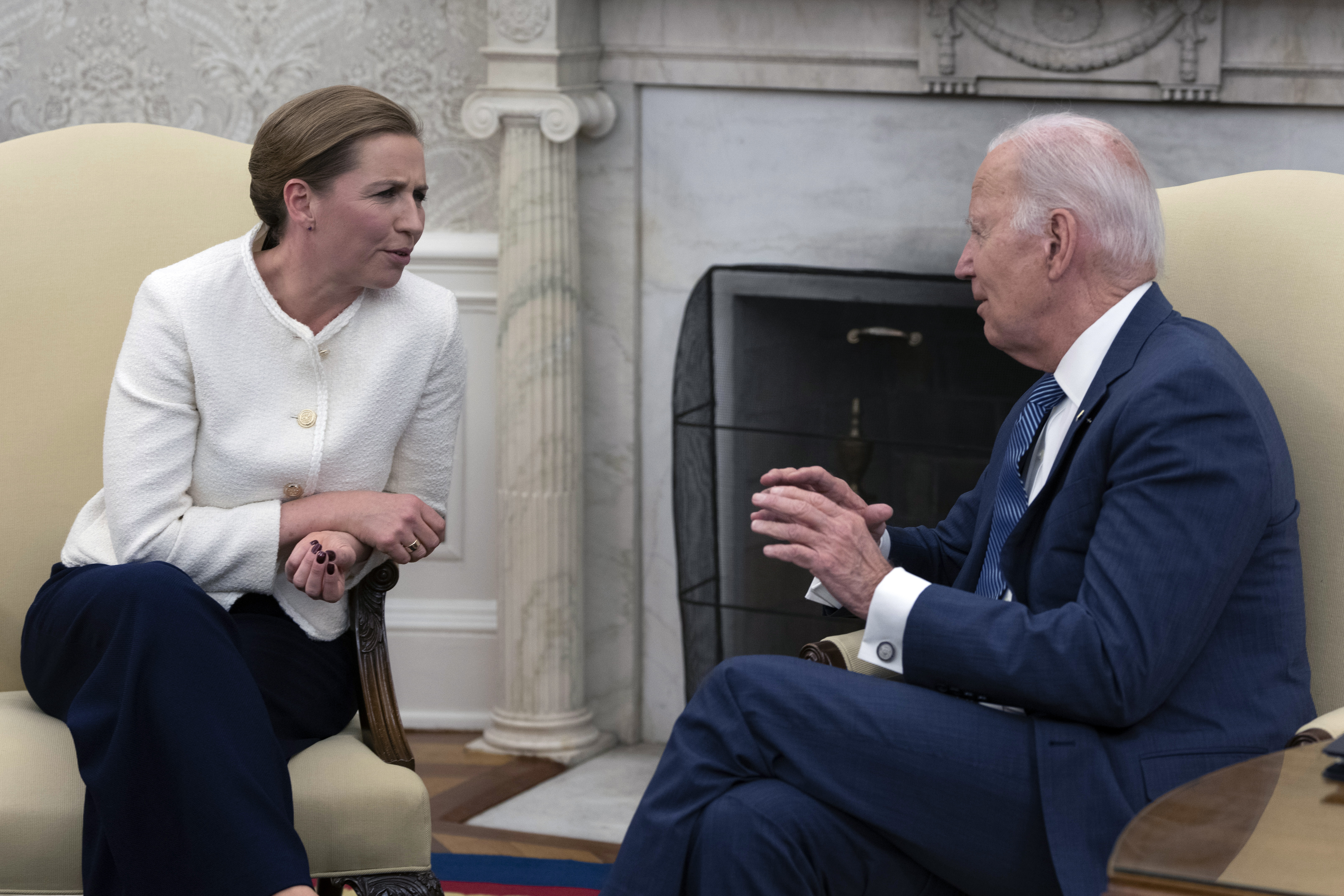 Biden se reune con Frederiksen, pero no la apoya en público para liderar la Otan