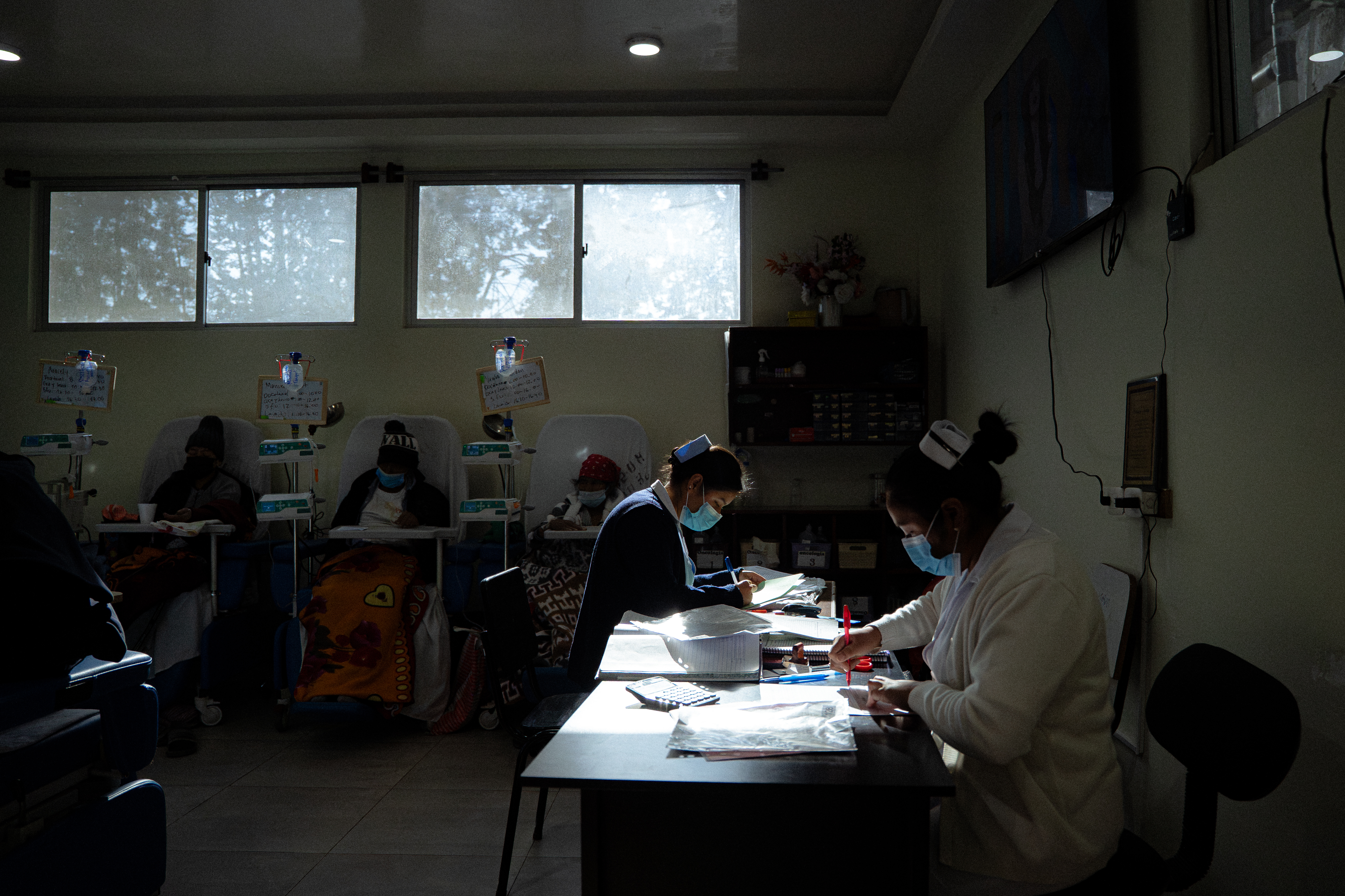Pacientes con cáncer que reciben tratamiento en la unidad de oncología del hospital público de Quetzaltenango, Guatemala.
