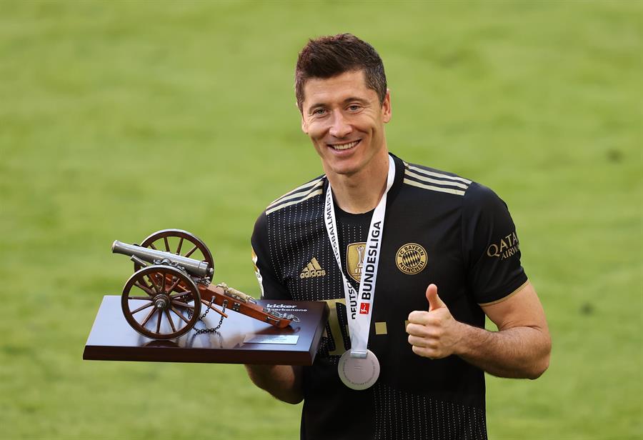 Robert Lewandowski sigue rompiendo marcas y agiganta su leyenda