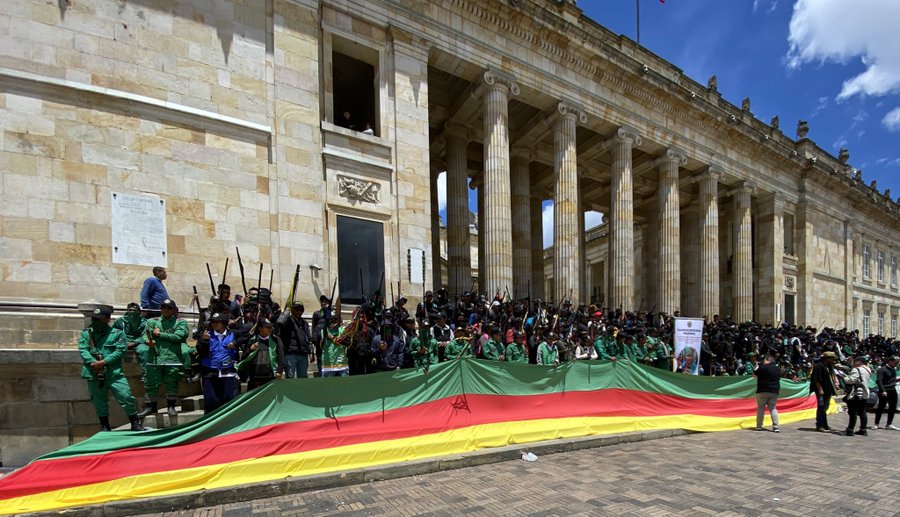 Protesta social: Guardia Indígena hace presencia en la Plaza de Bolívar