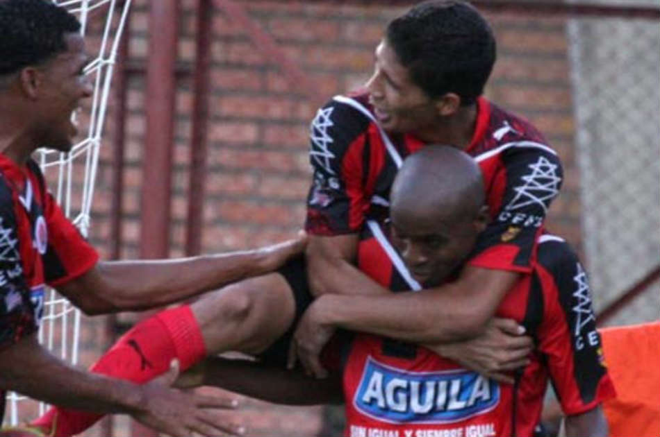 Cúcuta logró un empate en Barranquilla pero sigue hundido en el descenso