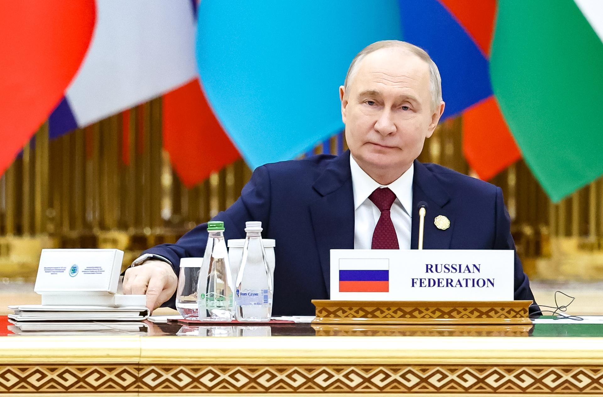 Rusia avanza hacia una ciudad clave en Ucrania y se prepara para una batalla decisiva