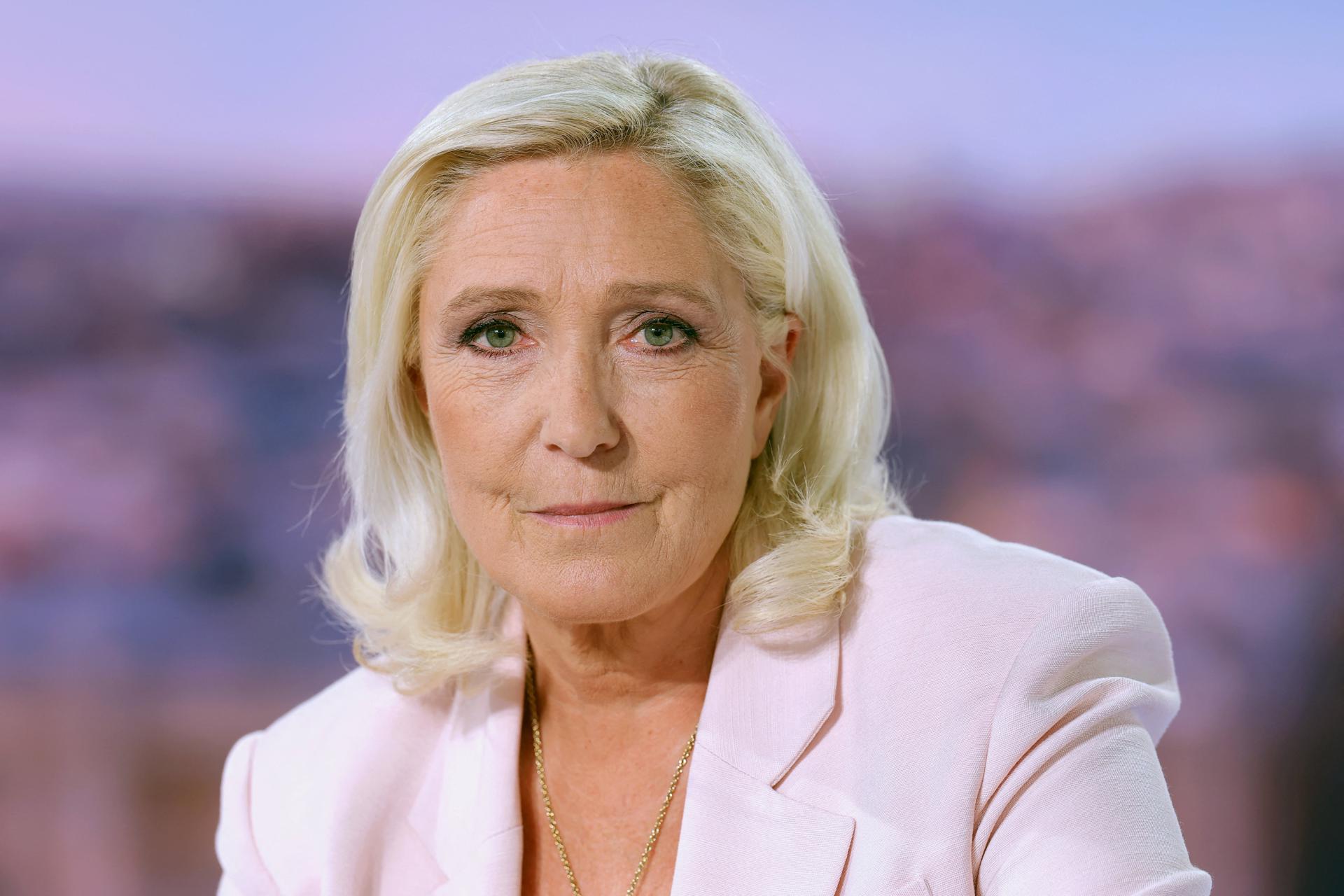 Marine Le Pen será candidata presidencial en Francia a pesar de la reciente condena
