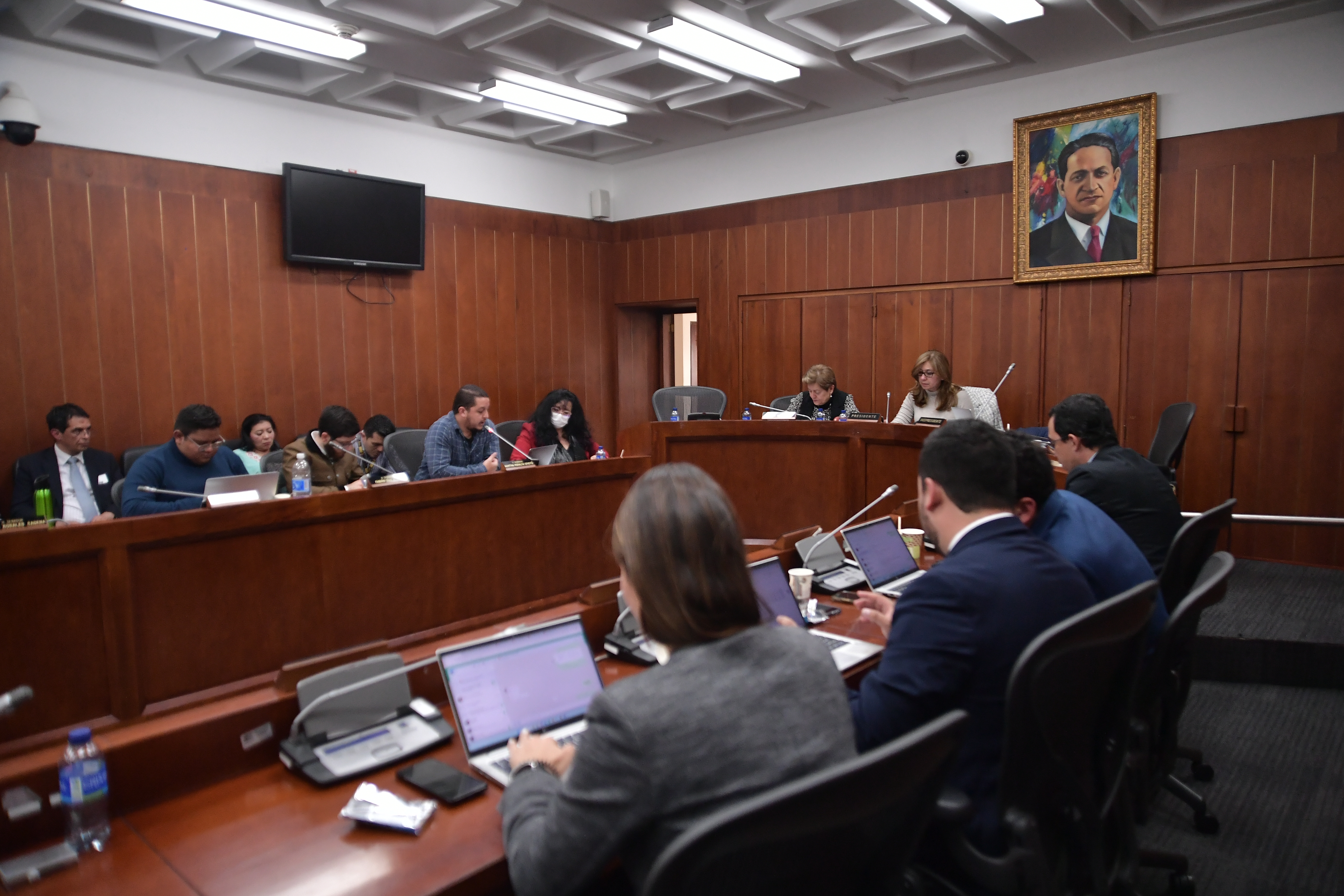 Exministros de Salud piden que debate de la reforma a la salud se convoque pronto