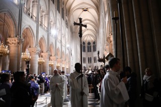 Notre-Dame celebra sus primeras misas navideñas desde el incendio de 2019