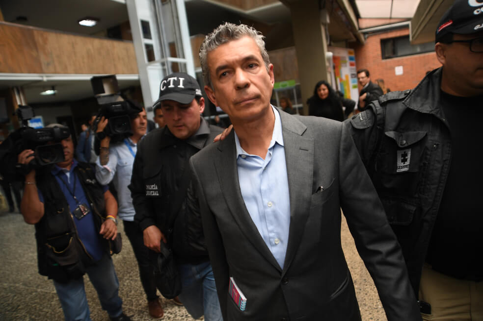 Envían a prisión a exfuncionario del DAS señalado de «chuzar» a pilotos de Avianca