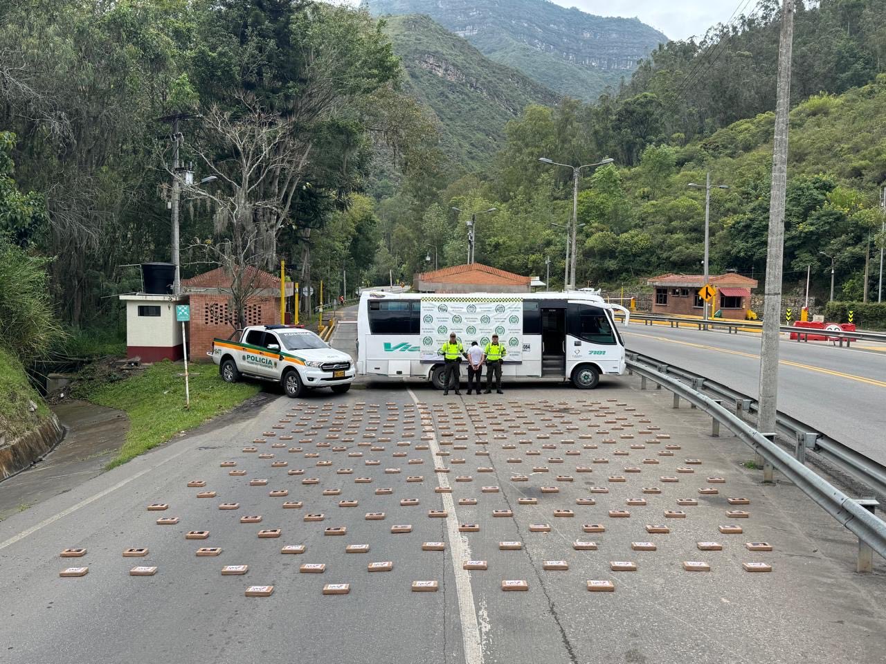 Cayó conductor en la vía al Llano transportando más de 200 paquetes de cocaína