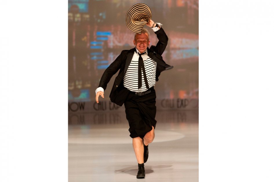 Jean Paul Gaultier deja el «prêt-à-porter»