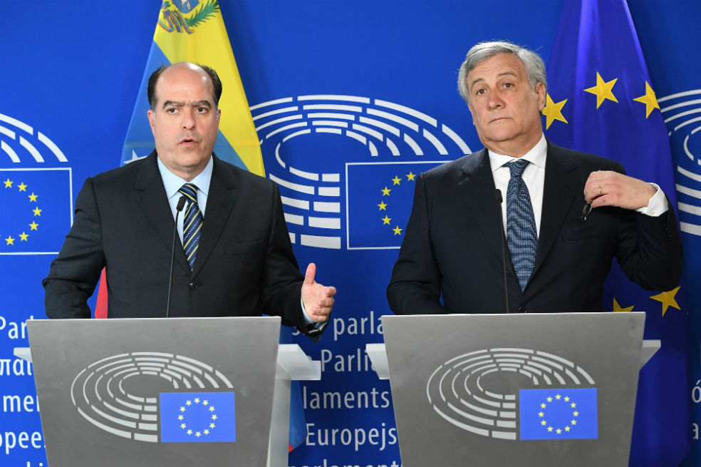 Presidente de Parlamento y de Eurocámara condenan «golpe de Estado» en Venezuela
