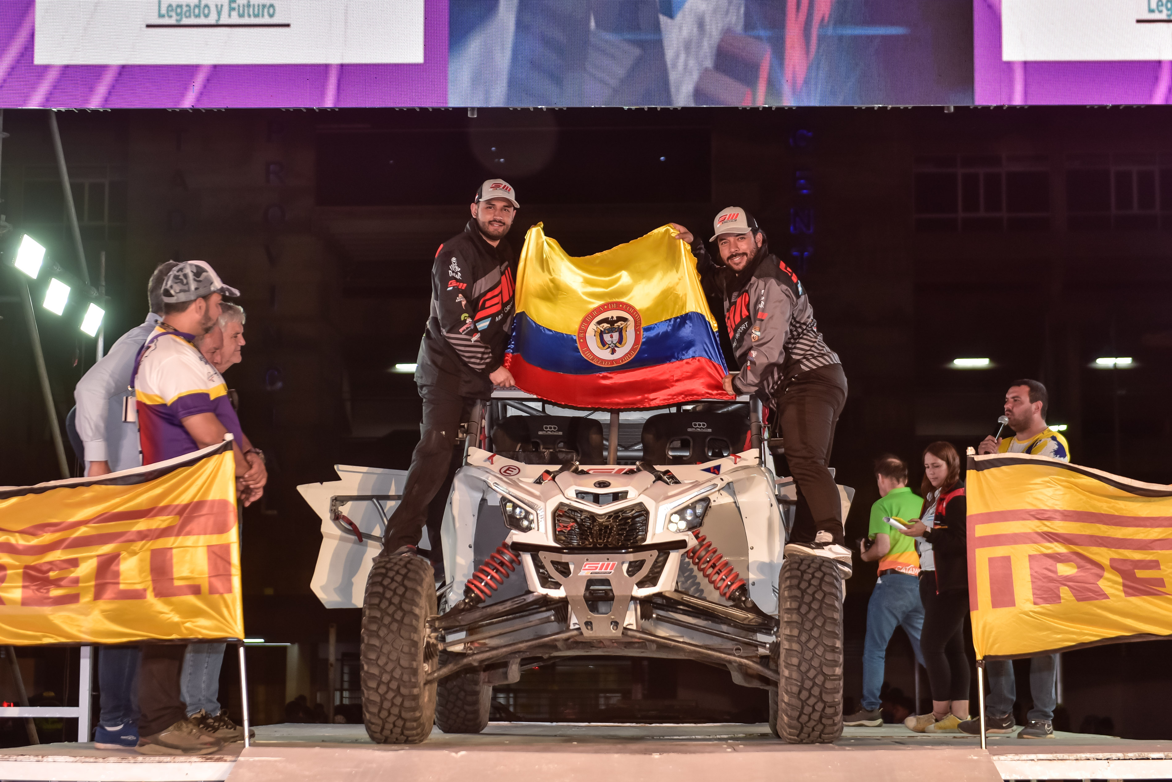 Los corredores colombianos Tato Casteblanco y Andrés Sánchez.