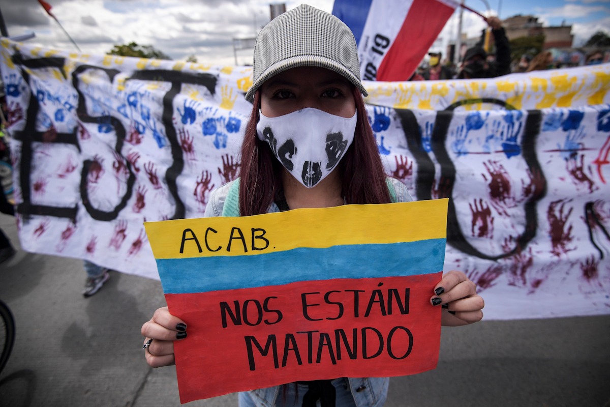 Hay gestores de convivencia que están acompañando las manifestaciones que hasta la noche del viernes continúan en la ciudad.