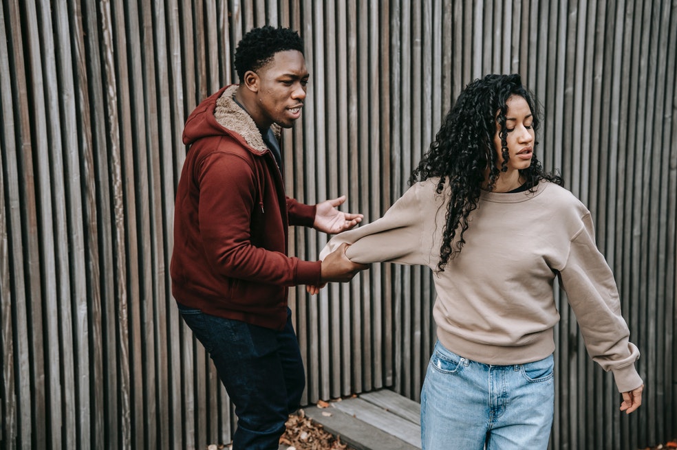 Estas son 8 cosas que no son normales en tu relación: podrías estar perdiéndolo/a