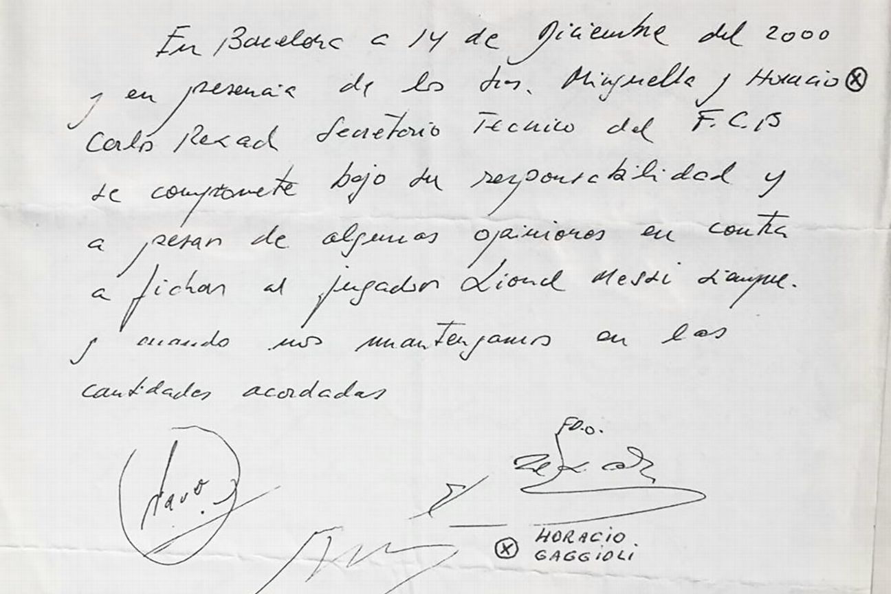 El compromiso de un contrato en la servilleta lo escribió con bolígrafo azul Carles Rexach, director deportivo del Barcelona.