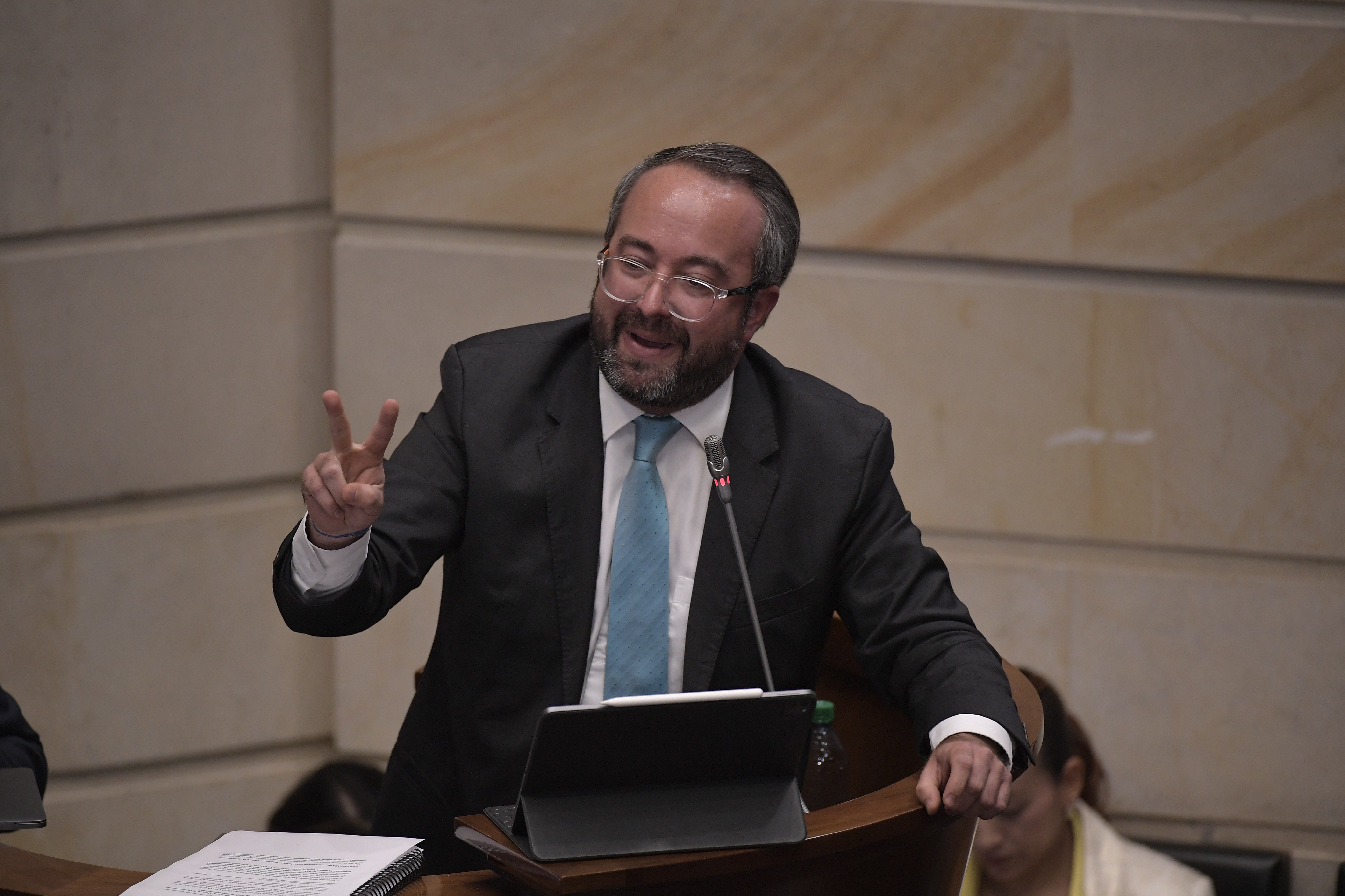 Procuraduría abre indagación previa contra senador Ciro Ramírez por corrupción