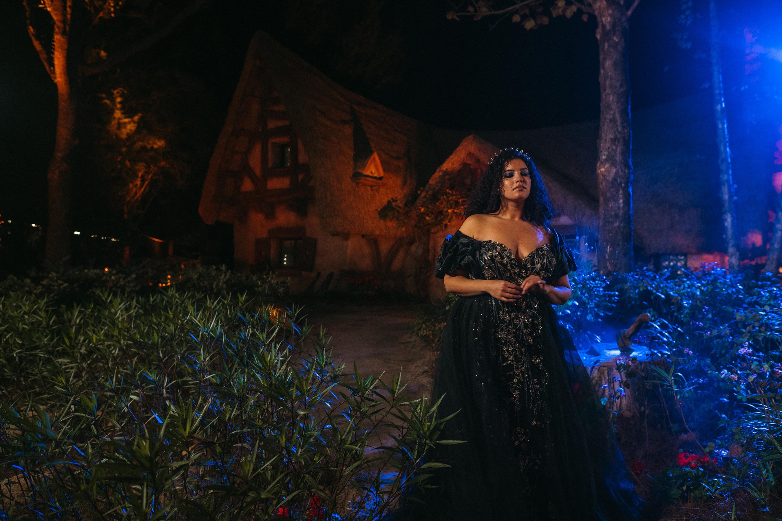 Vestido inspirado en la Reina Villana, la villana de “Blancanieves y los siete enanitos”.